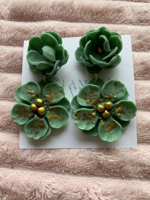 Aros Flor Doble porcelana verde1