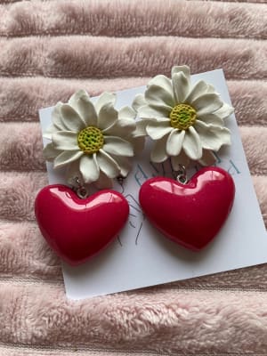 Aros Margaritas con Corazón 3D1