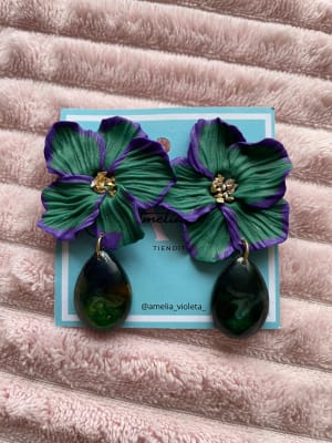 Aros Flor Simple verde esmeralda y gota1