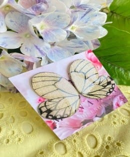 Aros Mariposa doradas con líneas negras1