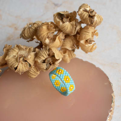 Anillo Florcitas celeste y amarillo1