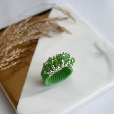 Anillo Corona verde1