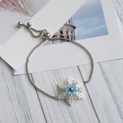 Pulsera ajustable Magnolia blanco1