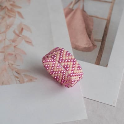 Anillo ZigZag rosado y melón1