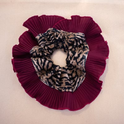 Bamba simple burdeo y animal print oscuro1