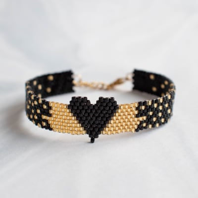 Pulsera Corazón Degradé negro y dorado1