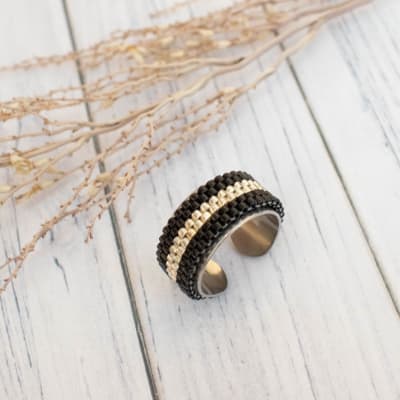 Anillo Ajustable Cintas negro y plateado1