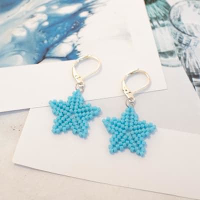 Aros Estrellitas con gancho celeste1