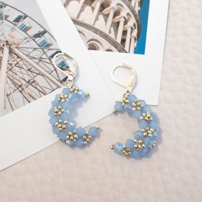 Aros Luna azul pastel y plateado1