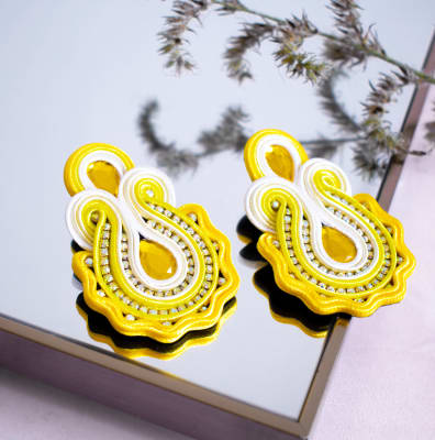 Aros Emilia amarillo1