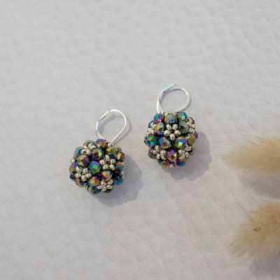 Aros Esfera corta tornasol y plateado1