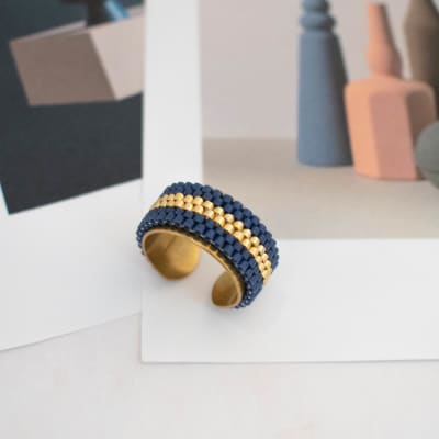 Anillo ajustable Jane azul oscuro y dorado1