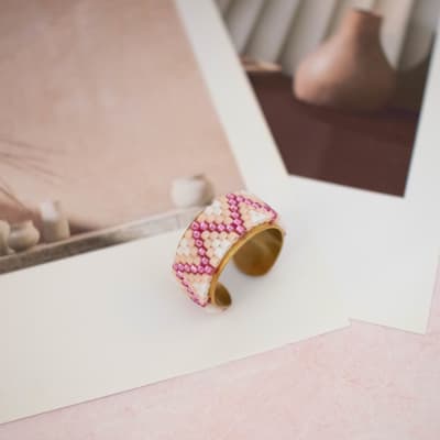 Anillo ajustable Amazonas rosado, melón y blanco1
