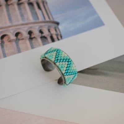 Anillo ajustable Amazonas esmeralda, menta y blanco1