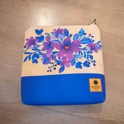 Cosmetiquero Mini flores moradas.1