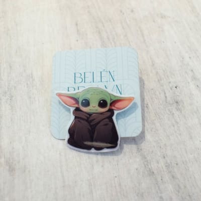 Pin “Baby Yoda”1