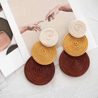 Aros Tres círculos beige, dorado y café1