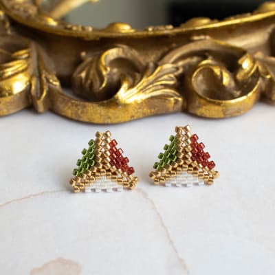 Aros Triángulo miyuki verde, burdeo y blanco1