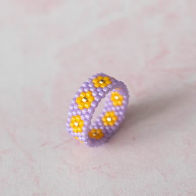 Anillo Florcitas lila y amarillo1