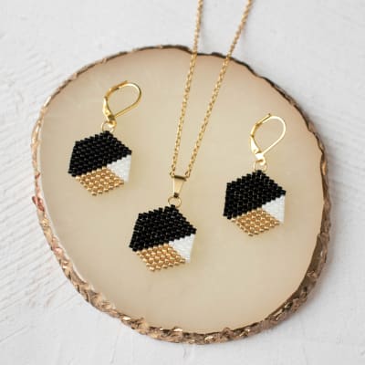 Conjunto Nerea negro y dorado1