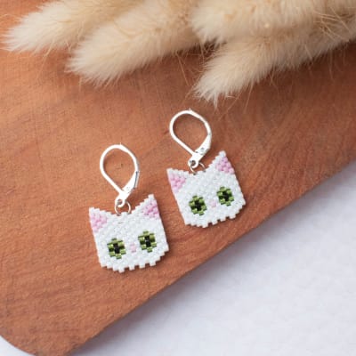 Aros Gato blanco ojos verdes1