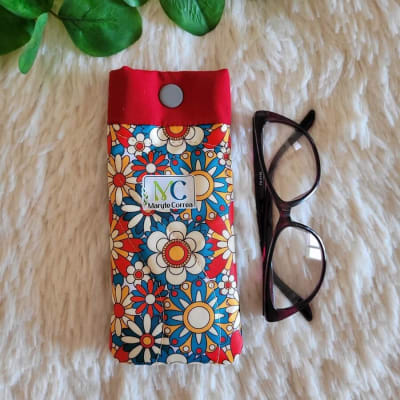 Estuche para lentes rojo y flores1
