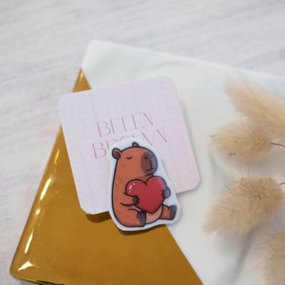 Pin TR Capibara1