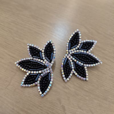 Aros Hojita Pequeña negro1