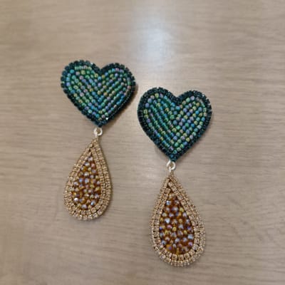 Aros Corazón Gotita verde y dorado1