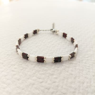 Pulsera Tila rojo y blanco1