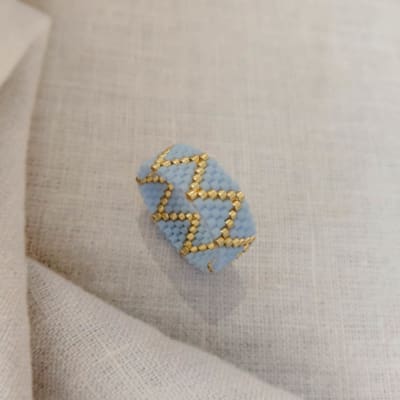 Anillo ZigZag celeste1