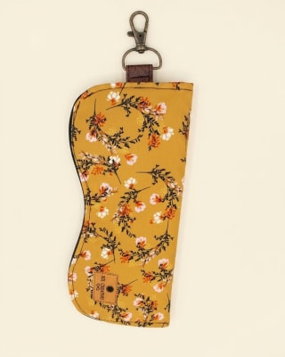 Estuche Lentes Flores mostaza1