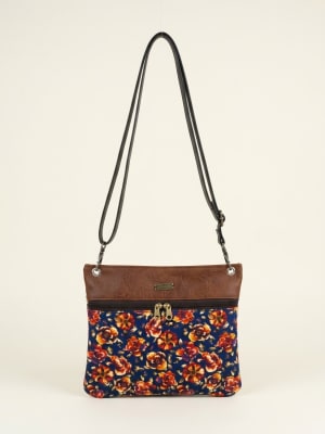 Cartera cuerina flores moradas1