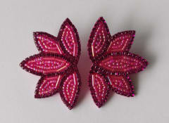 Aros Hojita pequeña fucsia