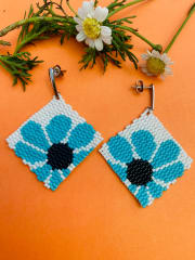 Aros Cuadrados con flor