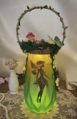 Lámpara bicolor verde y amarillo con manilla
