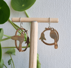 Picaflor con copihue bronce