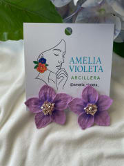 Aros Flor Chica lila con pistilo de piedras