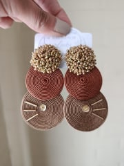 Aros doble soutache con chacón de mostacilla dorado