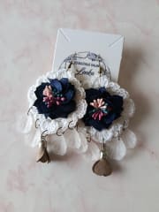 Aros crochet, flor azul