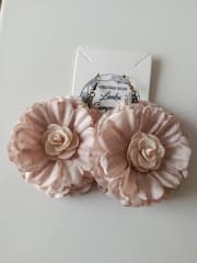 Aros flor tela beige