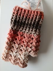 Mitones a crochet naranjos