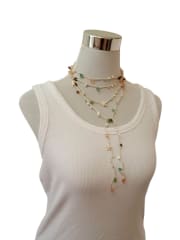 Collar tejido piedras jade