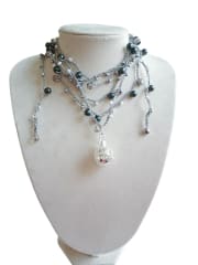 Collar tejido llamador de ángeles