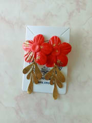 Aros flor roja, hoja dorada