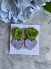 Corazón florido verde lila