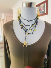 Collar Tejido piedras amarillas