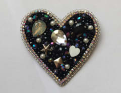 Prendedor corazón negro