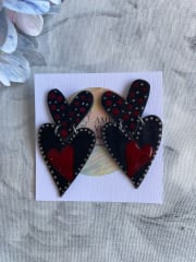 Corazón rockero negro y rojo