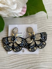 Polillas negras beige
